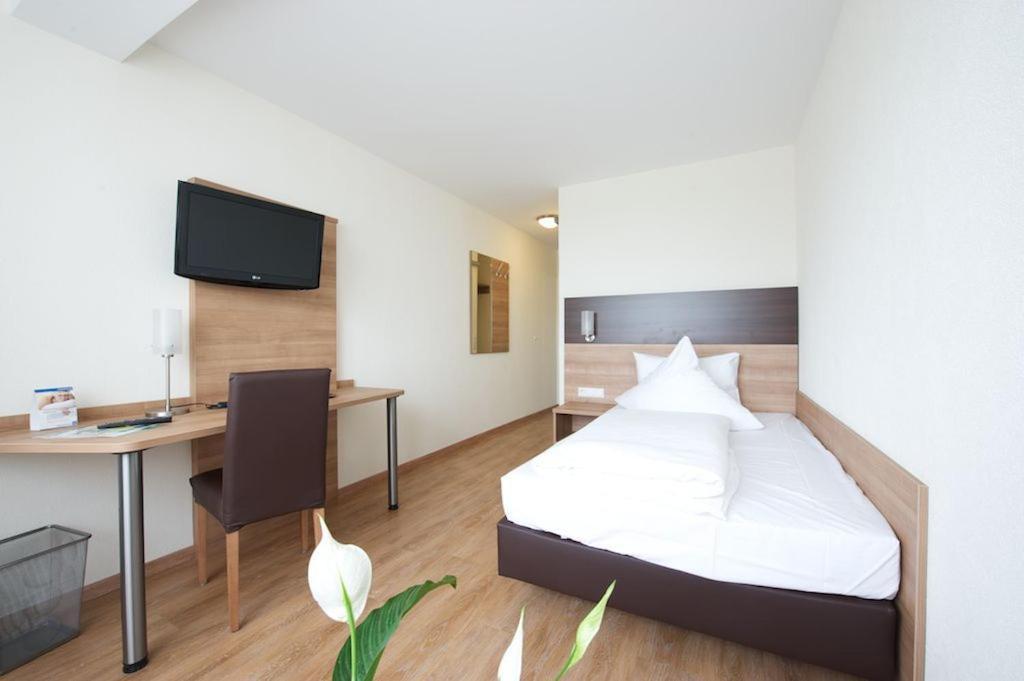 Hotel Zur Riss บีเบอราค อันแดร์ ริสส์ ห้อง รูปภาพ