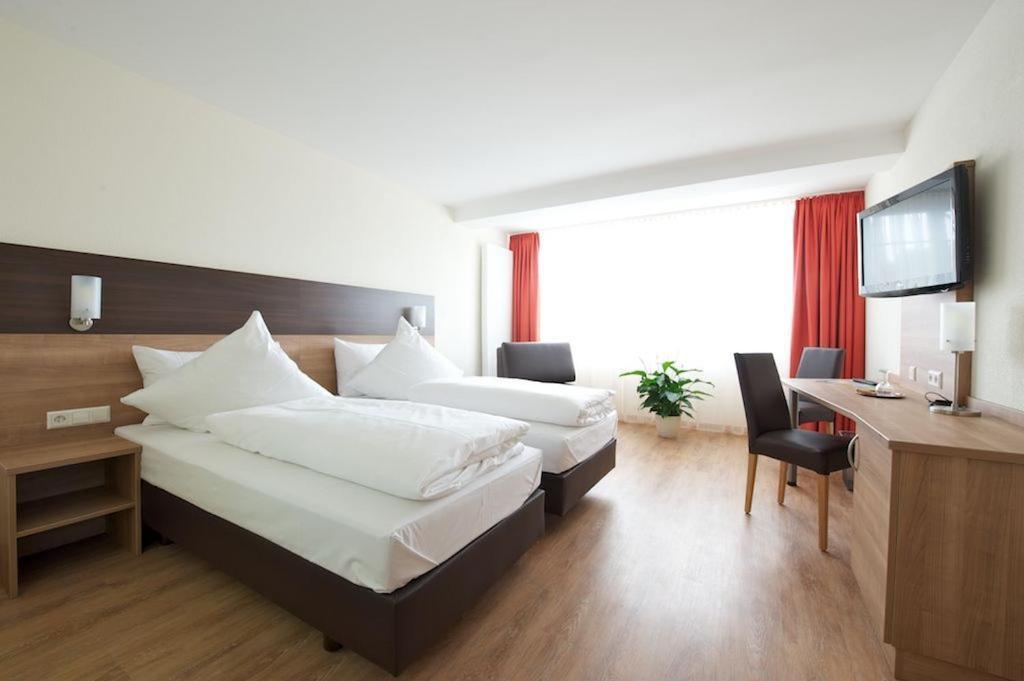 Hotel Zur Riss บีเบอราค อันแดร์ ริสส์ ห้อง รูปภาพ